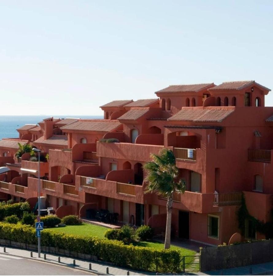 Apartamento Espacioso Muy Tranquilo Con Piscinas Y Jardines Cercano A La Playa Estepona Exterior photo